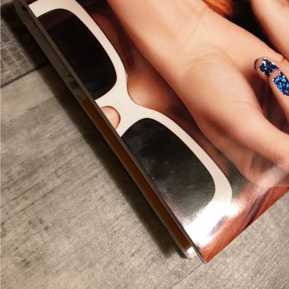 "Autumn Falls" YA Hardcover Book - Book 1 - by Disney actress Bella Thorne - Picture 5 of 11